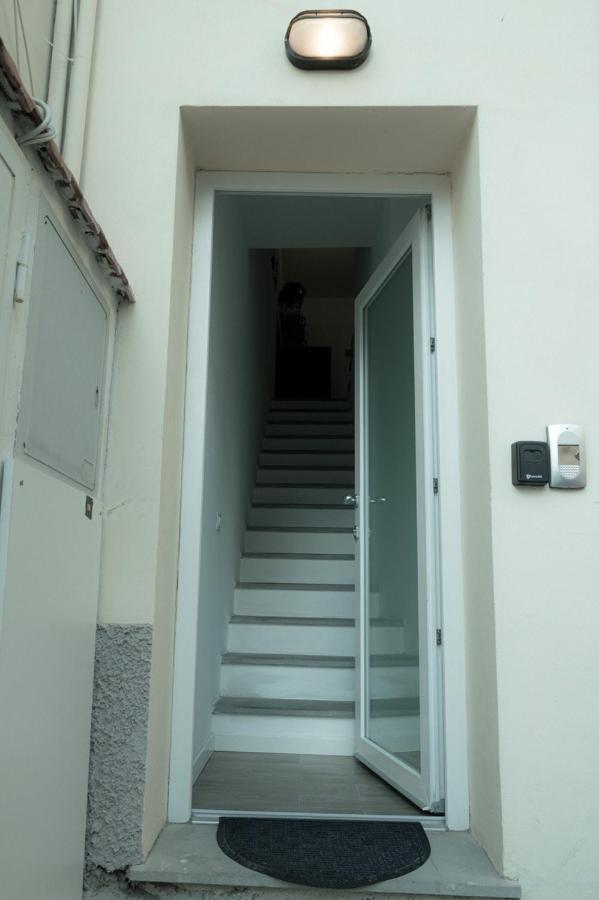 ᗰiki Hoᑌտᗴ Apartment ฟลอเรนซ์ ภายนอก รูปภาพ